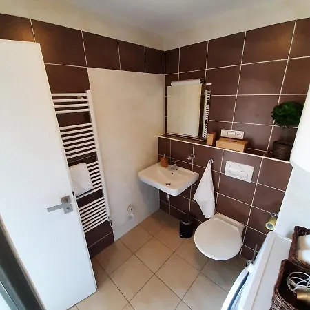Apartment Ctrnact *
